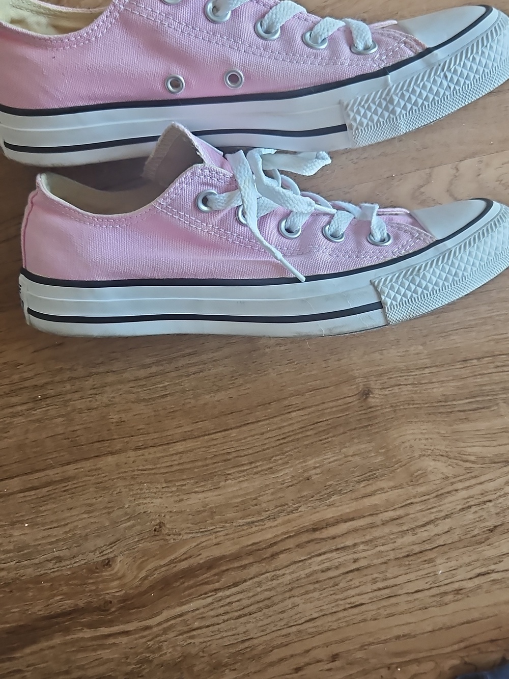 Pink Converse - Picture 6 of 9